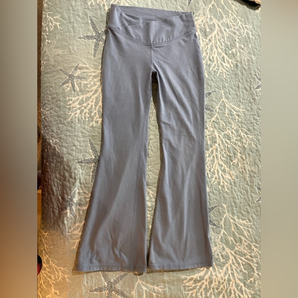 Old Navy Active go dry girl size medium (8) flair leg pants